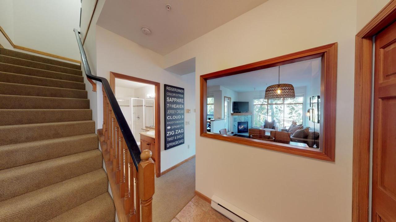 Stoney Creek Northstar By Whistler Premier Apartment Exterior photo